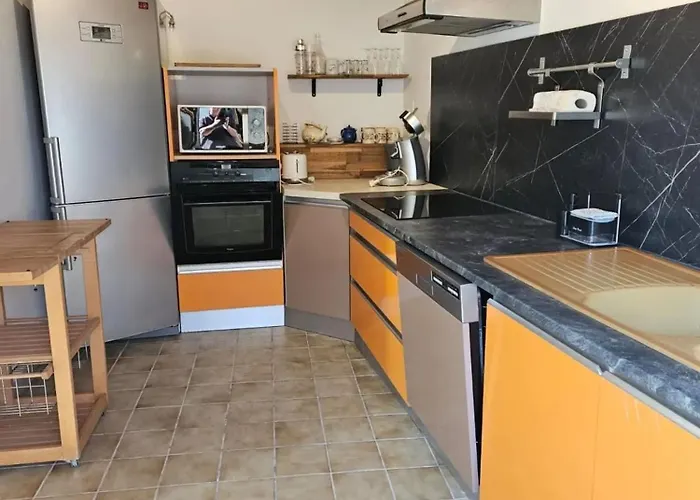 Maison A Avec Vue Sur La Montagne Cardeilhac