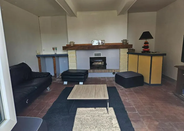 Сasa de vacaciones Maison A Avec Vue Sur La Montagne Cardeilhac