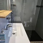 Maison A Avec Vue Sur La Montagne