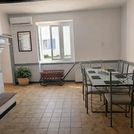 בית נופש Maison A Avec Vue Sur La Montagne Cardeilhac