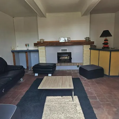 בית נופש Maison A Avec Vue Sur La Montagne Cardeilhac