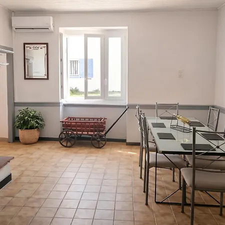 Maison A Avec Vue Sur La Montagne בית נופש