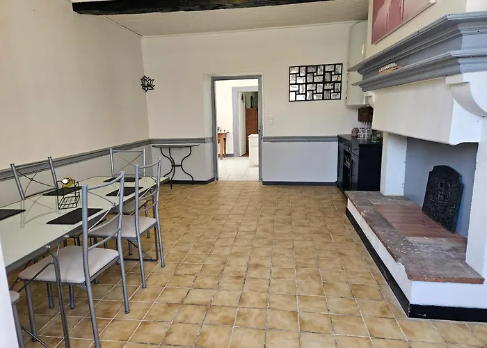 Maison A Avec Vue Sur La Montagne בית נופש