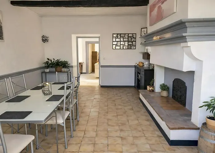 Maison A Avec Vue Sur La Montagne בית נופש *